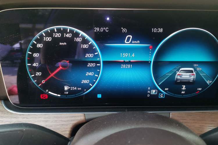 Used Mercedes-Benz E-Class 2022 Updated E 300 L Stylish Edition Odometer Close Up