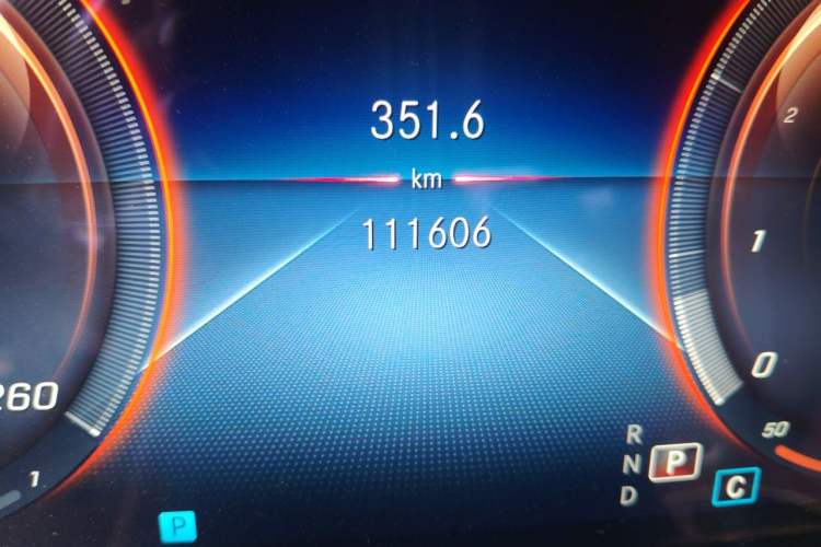 Used Mercedes-Benz E-Class 2022 Second Facelift E 260 L Odometer Close Up