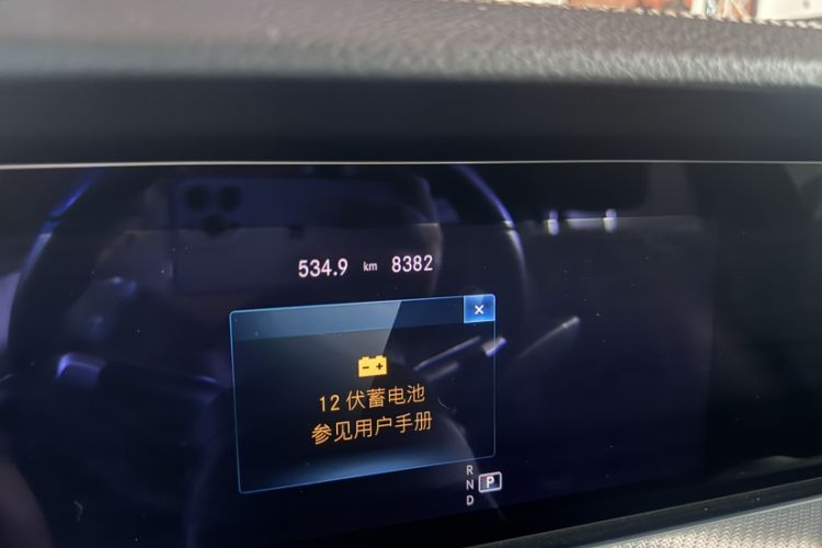 Used Mercedes-Benz E-Class 2022 Revised Version E 300 L Sport Luxury Edition Odometer Close Up