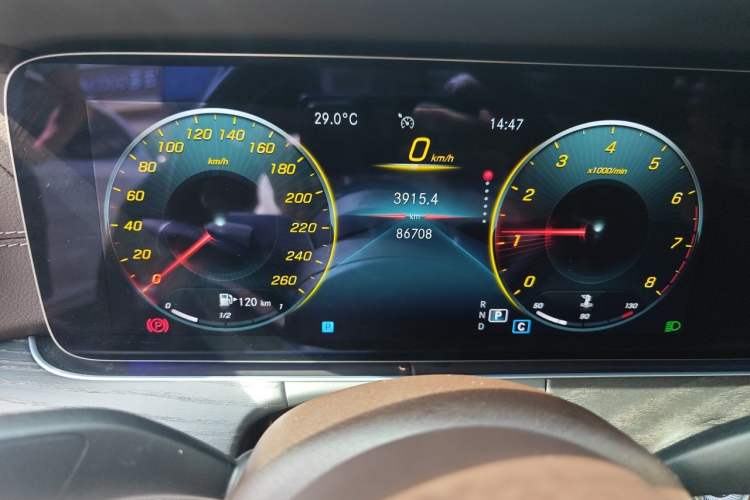 Used Mercedes-Benz E-Class 2022 Second Facelift E 300 L Luxury Edition Odometer Close Up