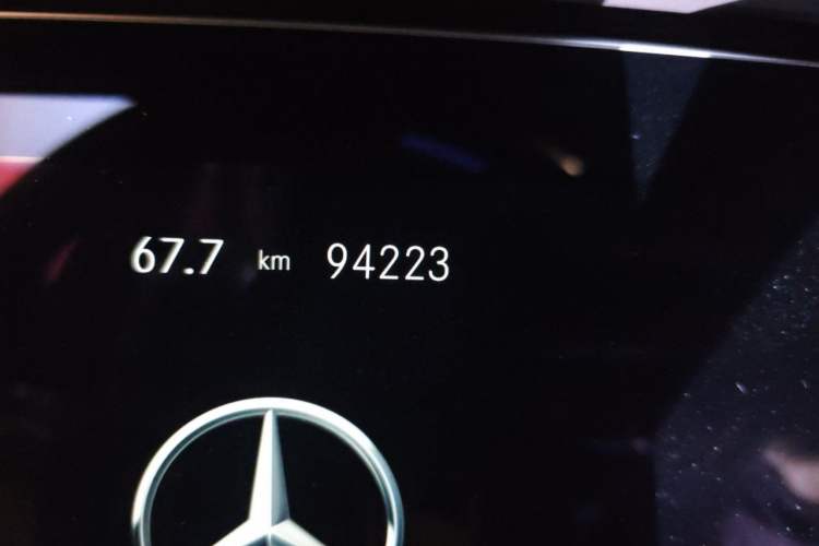 Used Mercedes-Benz E-Class 2022 E 300 L Stylish Model Odometer Close Up