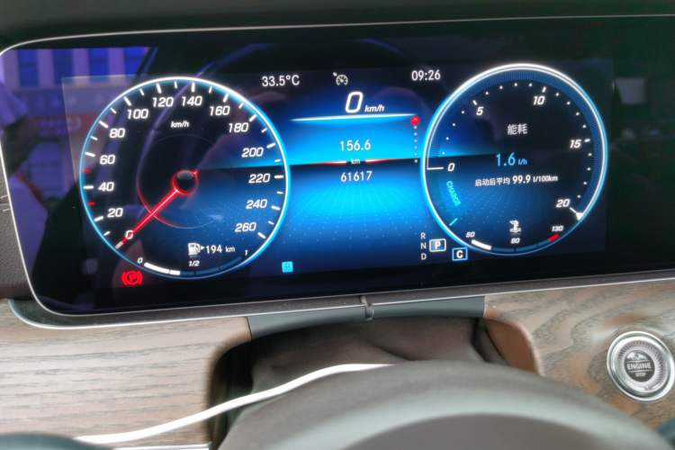 Used Mercedes-Benz E-Class 2022 Revised Version E 300 L Fashion Edition Odometer Close Up