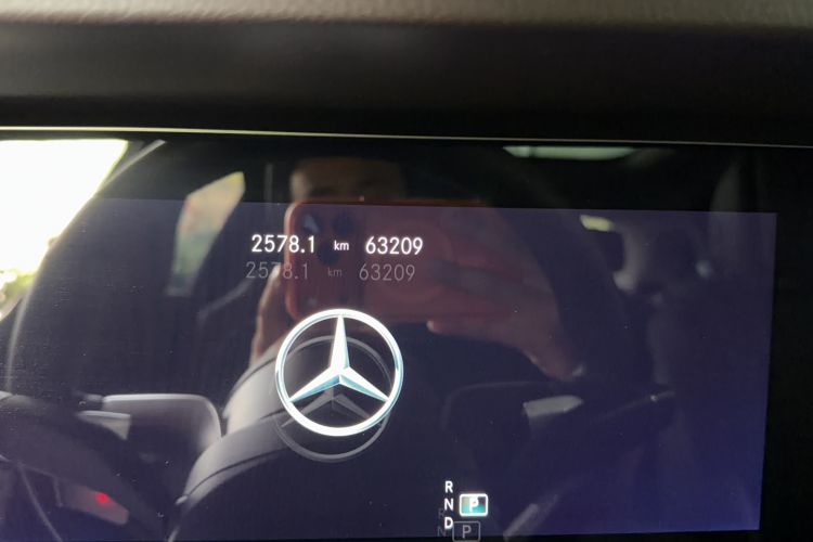 Used Mercedes-Benz E-Class 2022 Updated E 300 L Stylish Edition Odometer Close Up