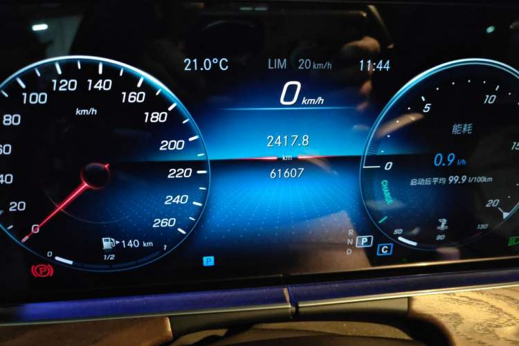 Used Mercedes-Benz E-Class 2022 Second Facelift E 260 L Odometer Close Up