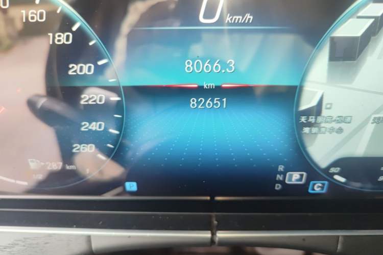 Used Mercedes-Benz E-Class 2022 Second Facelift E 300 L Fashion Edition Odometer Close Up
