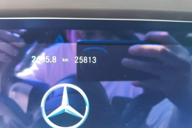 Used Mercedes-Benz E-Class 2022 E 300 L Luxury Model Odometer Close Up