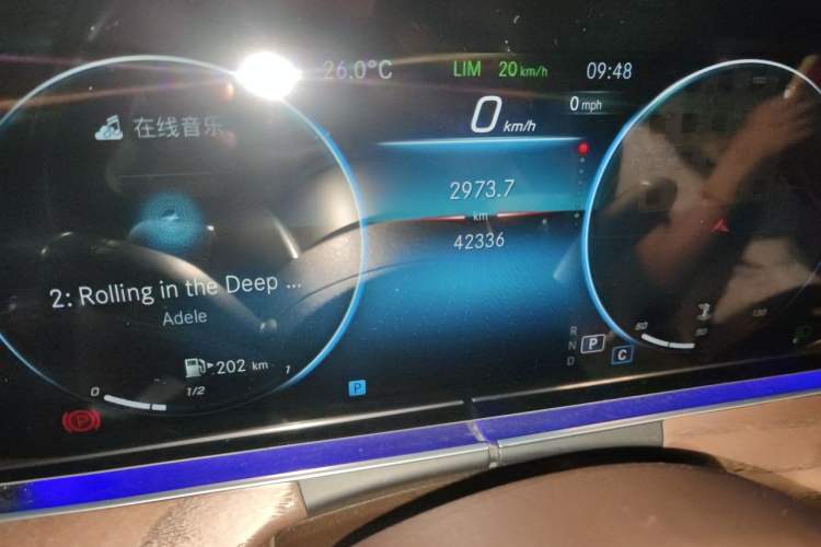 Used Mercedes-Benz E-Class 2022 Second Facelift E 260 L Odometer Close Up