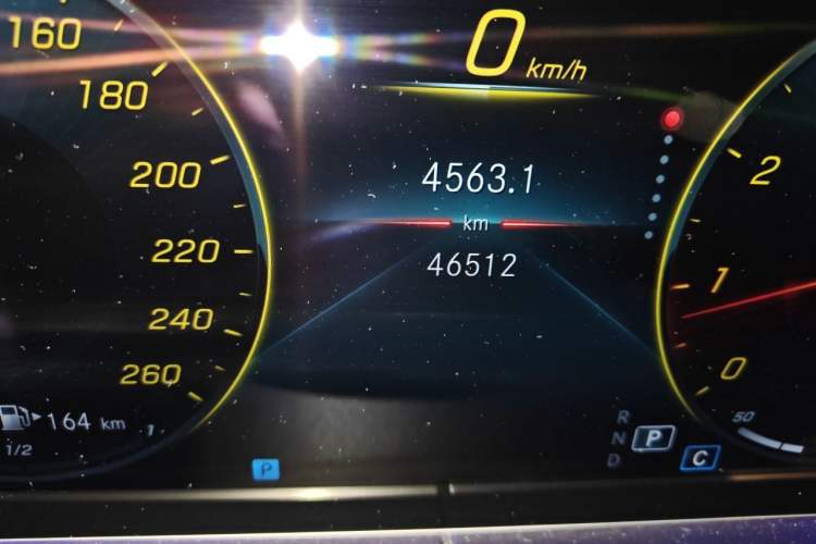 Used Mercedes-Benz E-Class 2022 Second Facelift E 260 L Odometer Close Up