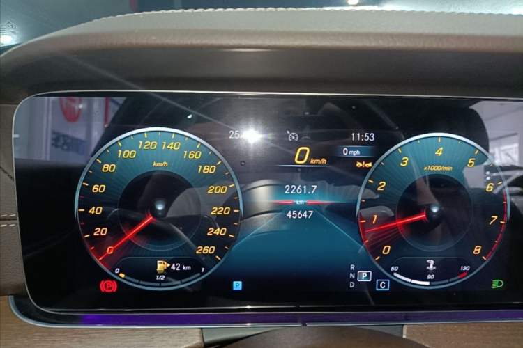 Used Mercedes-Benz E-Class 2022 E 300 L Stylish Model Odometer Close Up