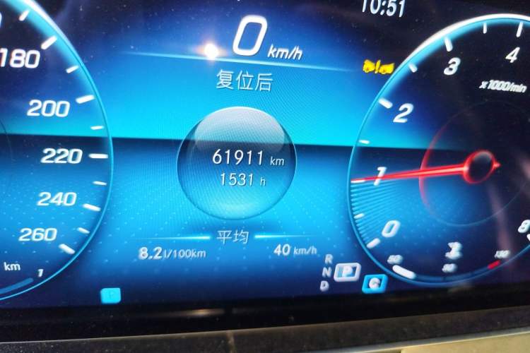 Used Mercedes-Benz E-Class 2022 E 260 L Sport Edition Odometer Close Up
