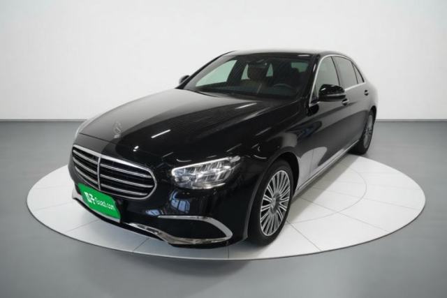 Ojetý Mercedes-Benz E-Class 2022 Updated E 300 L Stylish Edition