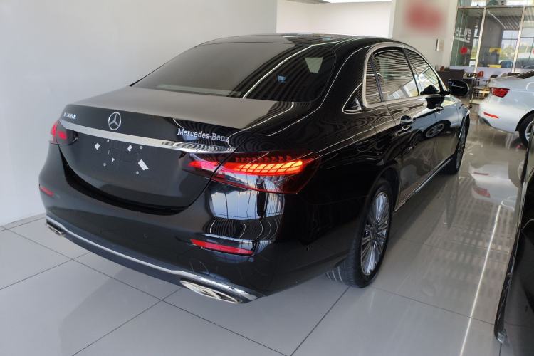 Used Mercedes-Benz E-Class 2022 Revised Version E 300 L Fashion Edition Rear Right 45 Deg