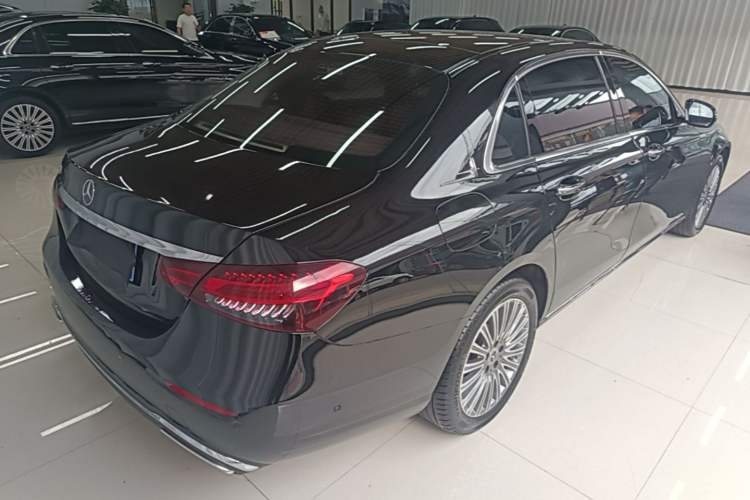 Used Mercedes-Benz E-Class 2022 Revised Version E 300 L Fashion Edition Rear Right 45 Deg