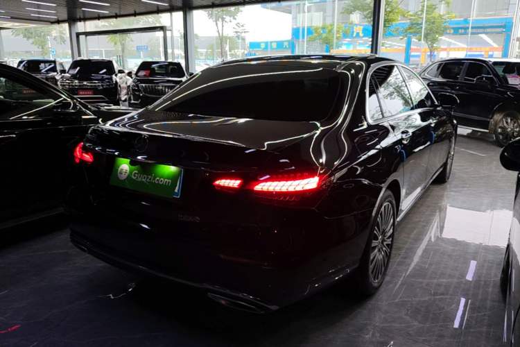 Used Mercedes-Benz E-Class 2022 Revised Version E 300 L Luxury Edition Rear Right 45 Deg