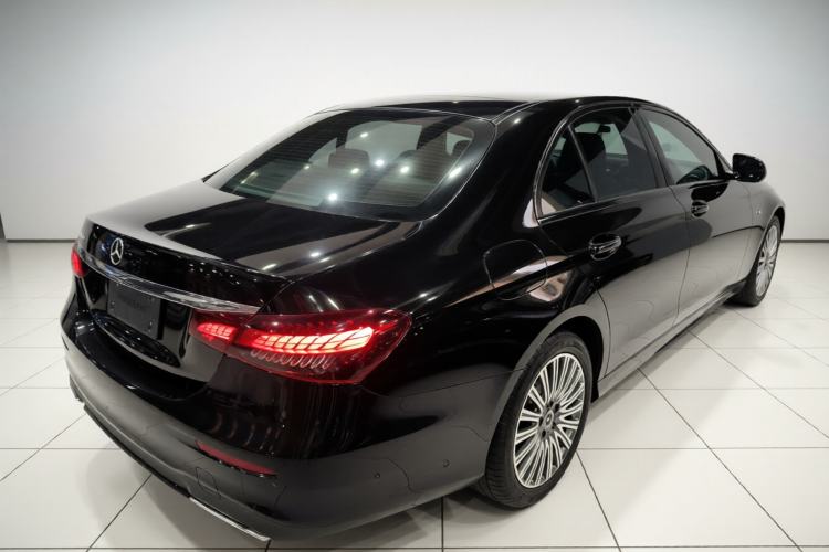 Used Mercedes-Benz E-Class 2022 E 260 Stylish Sports Edition Rear Right 45 Deg