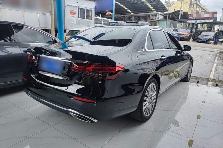 Used Mercedes-Benz E-Class 2022 Revised Version E 300 L Luxury Edition Rear Right 45 Deg