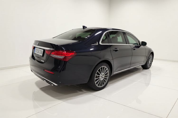 Used Mercedes-Benz E-Class 2022 Second Facelift E 260 L Rear Right 45 Deg