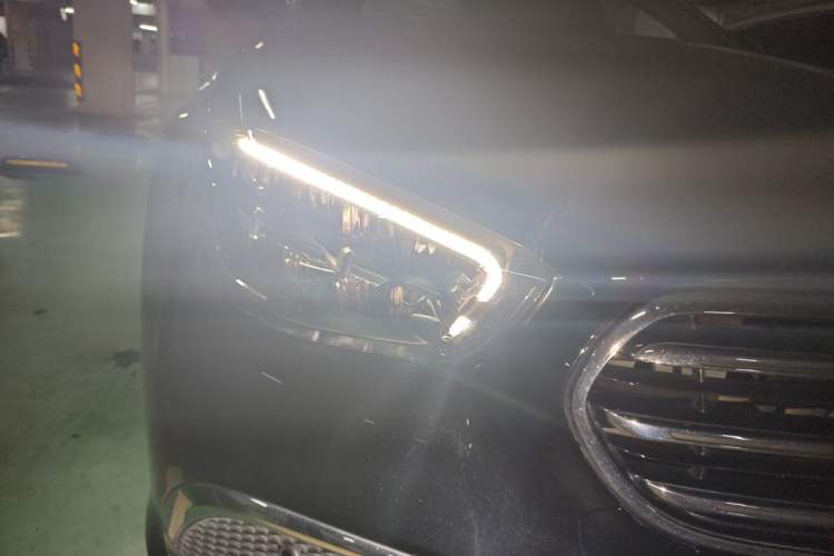 Used Mercedes-Benz E-Class 2022 Revised Version E 300 L Luxury Edition Right Front Headlight