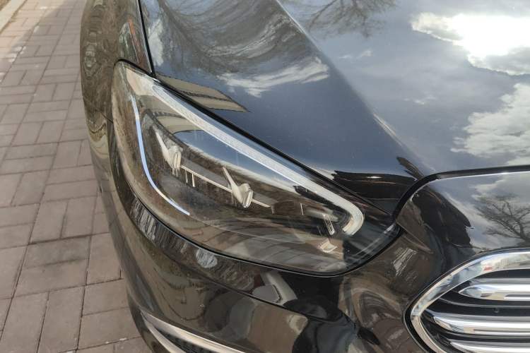Used Mercedes-Benz E-Class 2022 E 300 L Stylish Model Right Front Headlight