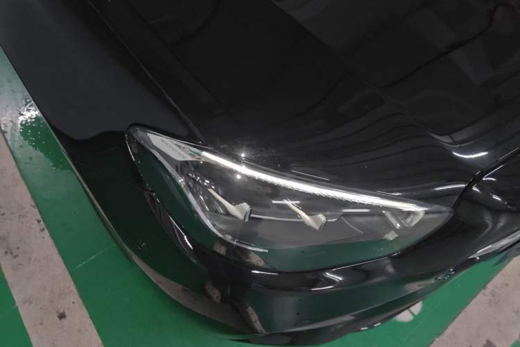 Used Mercedes-Benz E-Class 2022 E 300 Stylish Sports Edition Right Front Headlight
