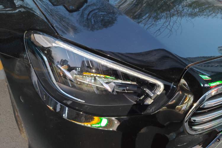 Used Mercedes-Benz E-Class 2022 Revised Version E 300 L Luxury Edition Right Front Headlight