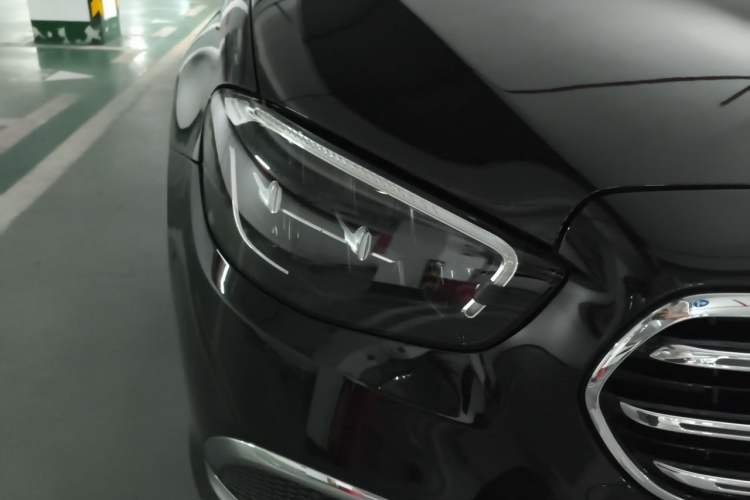 Used Mercedes-Benz E-Class 2022 Second Facelift E 300 L Luxury Edition Right Front Headlight
