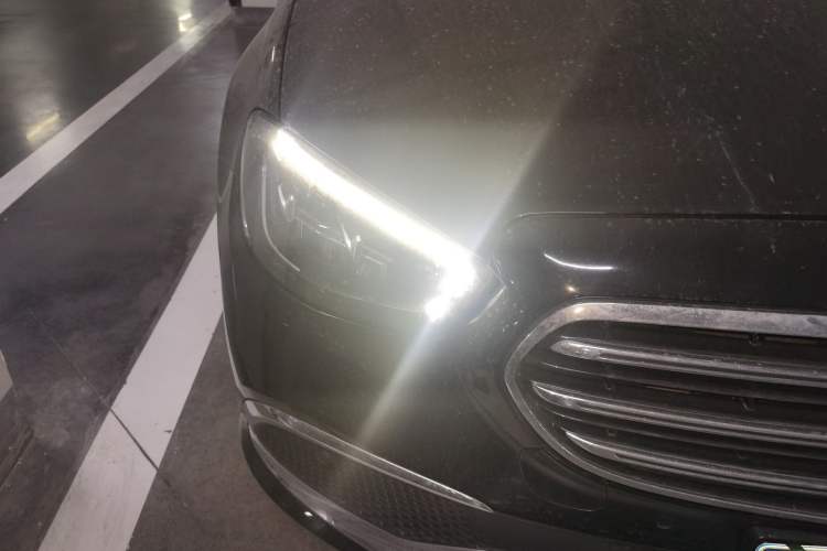 Used Mercedes-Benz E-Class 2022 Revised Version E 300 L Luxury Edition Right Front Headlight
