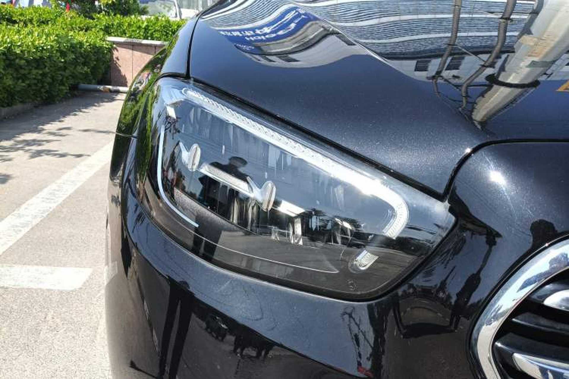 Used Mercedes-Benz E-Class 2022 Updated E 300 L Stylish Edition Right Front Headlight