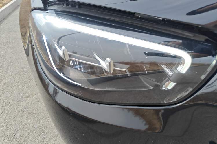 Used Mercedes-Benz E-Class 2022 E 260 L 4MATIC Right Front Headlight