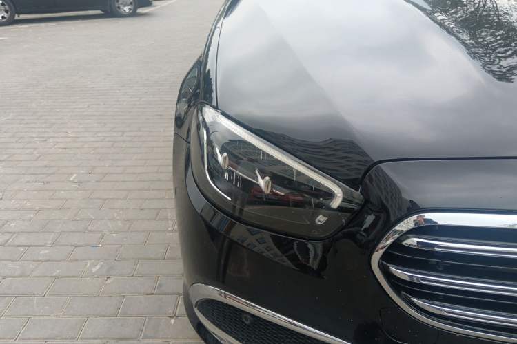 Used Mercedes-Benz E-Class 2022 E 300 Stylish Sports Edition Right Front Headlight