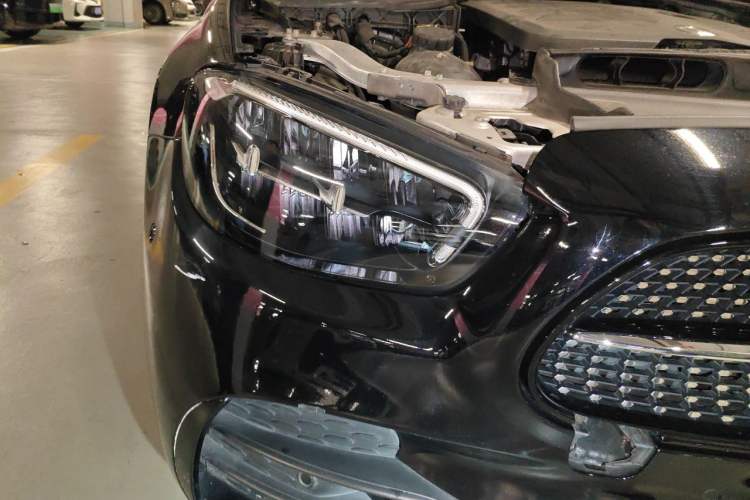 Used Mercedes-Benz E-Class 2022 Revised Version E 300 L Sporty and Stylish Edition Right Front Headlight