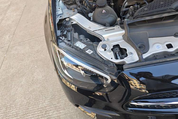 Used Mercedes-Benz E-Class 2022 Revised Version E 300 L Sport Luxury Edition Right Front Headlight