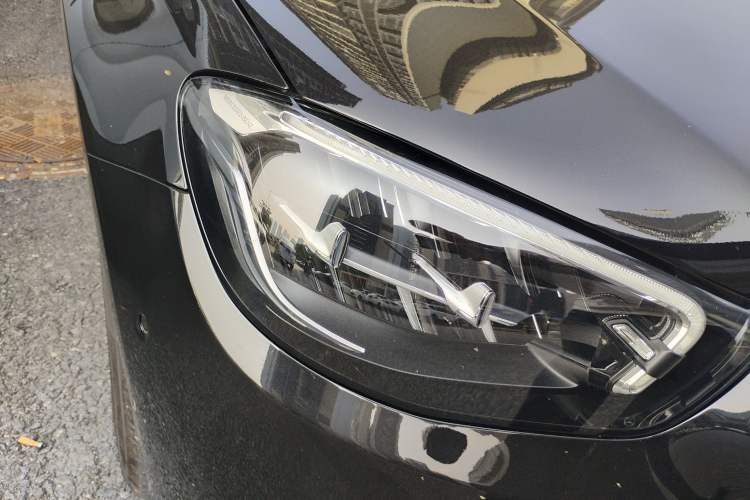 Used Mercedes-Benz E-Class 2022 Revised Version E 300 L Luxury Edition Right Front Headlight