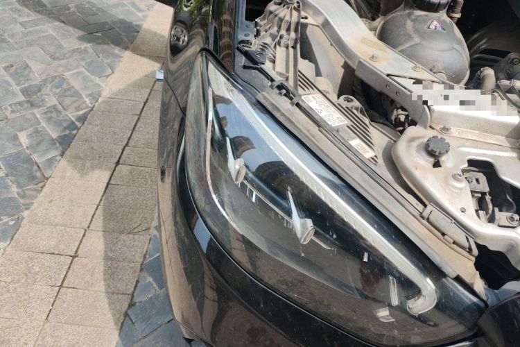 Used Mercedes-Benz E-Class 2022 Revised E 300 L Sport Luxury Edition Right Front Headlight