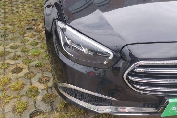 Used Mercedes-Benz E-Class 2022 Second Facelift E 300 L Luxury Edition Right Front Headlight