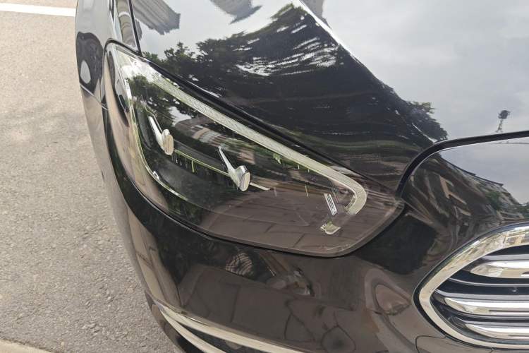 Used Mercedes-Benz E-Class 2022 Updated E 300 L Stylish Edition Right Front Headlight