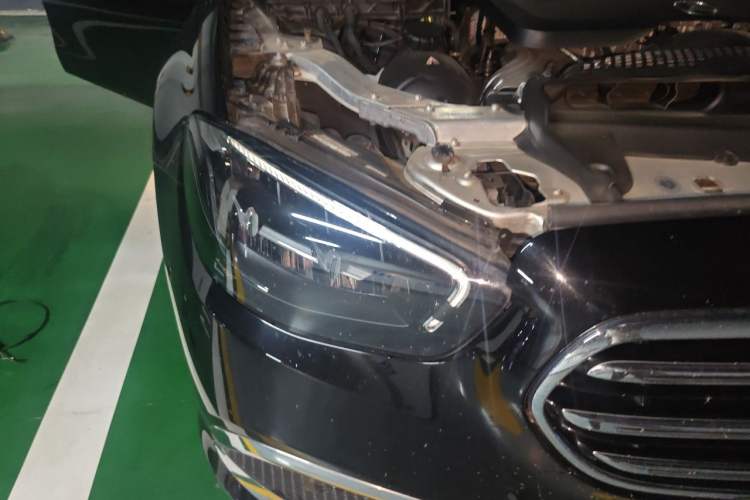 Used Mercedes-Benz E-Class 2022 E 300 L Premium Edition Right Front Headlight