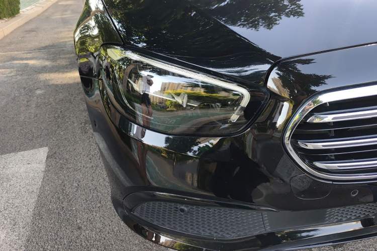 Used Mercedes-Benz E-Class 2022 Updated E 300 L Stylish Edition Right Front Headlight