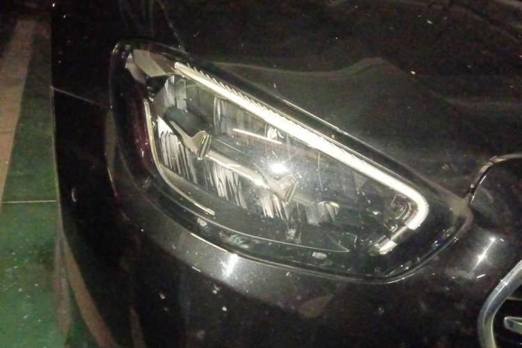 Used Mercedes-Benz E-Class 2022 Updated E 300 L Stylish Edition Right Front Headlight