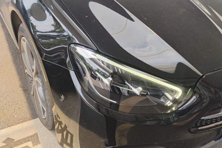 Used Mercedes-Benz E-Class 2022 Revised E 300 L Sporty and Stylish Edition Right Front Headlight