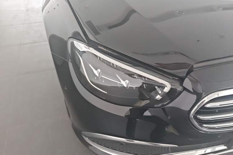 Used Mercedes-Benz E-Class 2022 Second Facelift E 300 L Luxury Edition Right Front Headlight