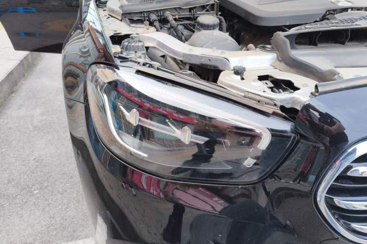 Used Mercedes-Benz E-Class 2022 Updated E 300 L Luxury Edition Right Front Headlight
