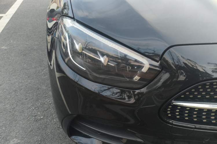 Used Mercedes-Benz E-Class 2022 Second Facelift E 300 L Luxury Edition Right Front Headlight