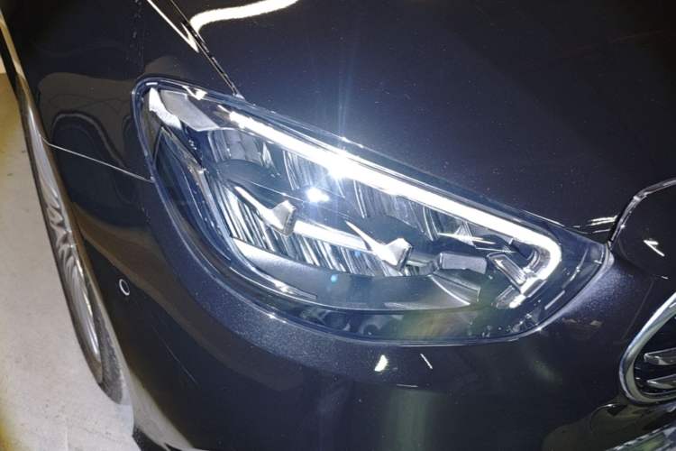 Used Mercedes-Benz E-Class 2022 Revised Version E 300 L Luxury Edition Right Front Headlight