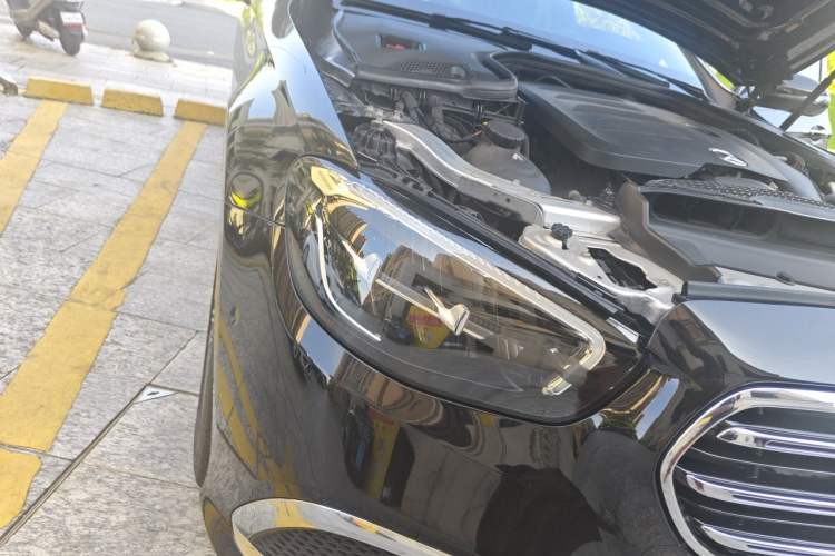 Used Mercedes-Benz E-Class 2022 E 300 L Luxury Model Right Front Headlight
