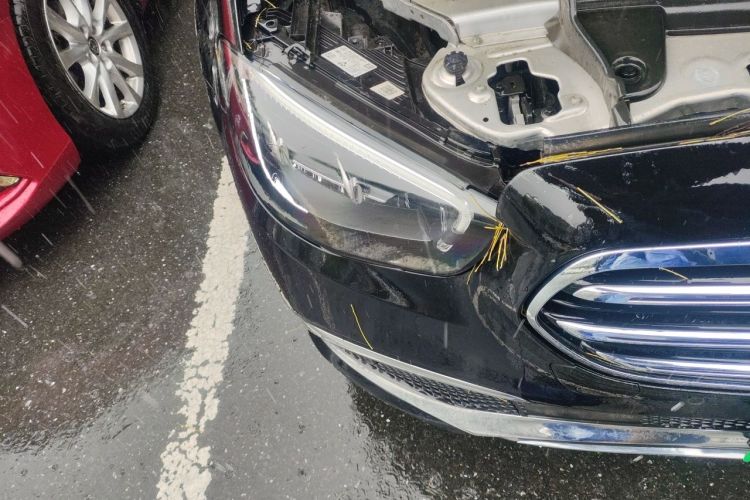 Used Mercedes-Benz E-Class 2022 Updated E 300 L Stylish Edition Right Front Headlight