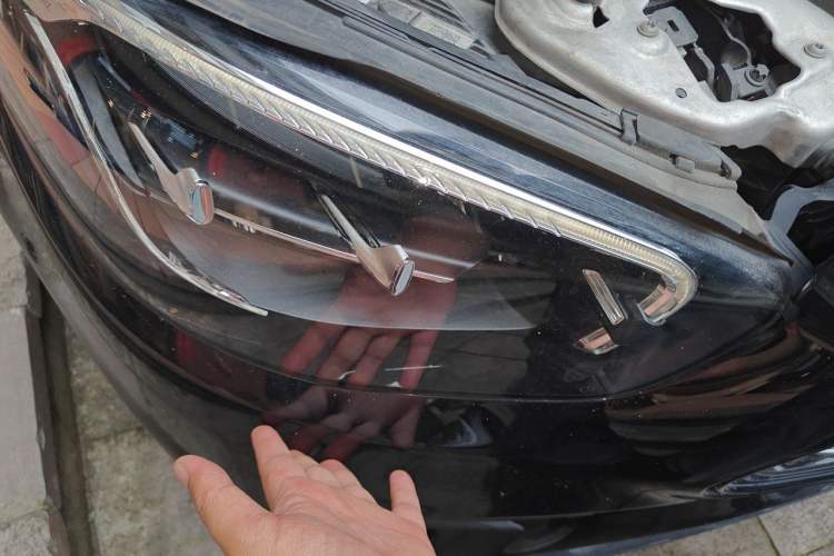 Used Mercedes-Benz E-Class 2022 Second Facelift E 300 L Sport Luxury Edition Right Front Headlight