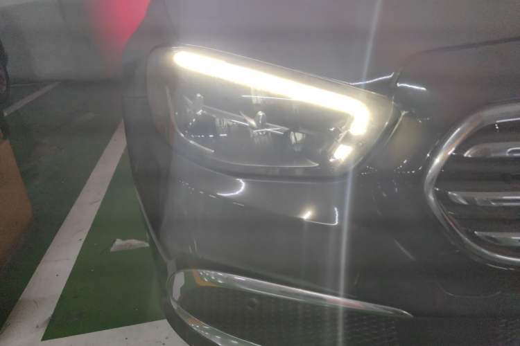 Used Mercedes-Benz E-Class 2022 Updated E 300 L Luxury Edition Right Front Headlight