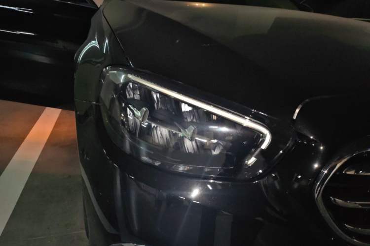 Used Mercedes-Benz E-Class 2022 Second Facelift E 300 L Prestige Edition Right Front Headlight