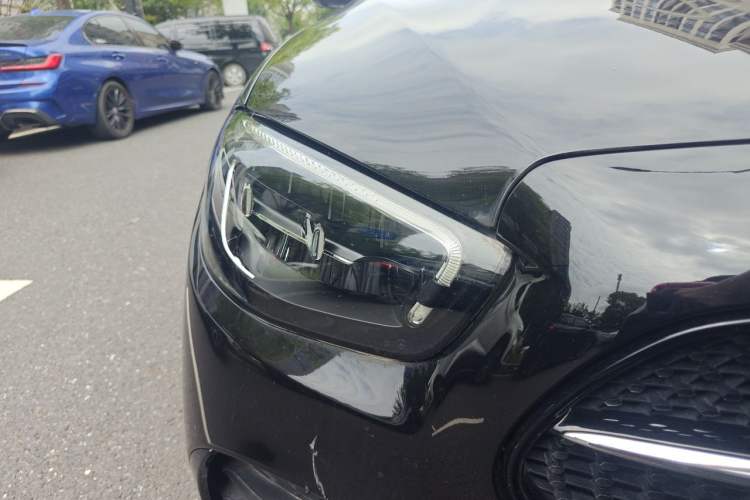Used Mercedes-Benz E-Class 2022 E 300 L Sporty and Stylish Model Right Front Headlight